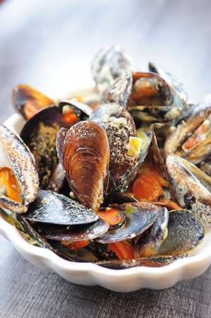 France: Mussels in Cassis, Côte d'Azur : Travel World : Michael Ventura Photography, Washington DC, Portraits, Stock, Caribbean, Headshots, head, shots , Photographer, Photography